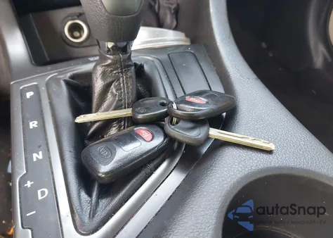 2011 Kia Optima Lx from USA, damaged, VIN KNAGM4A72B5175293